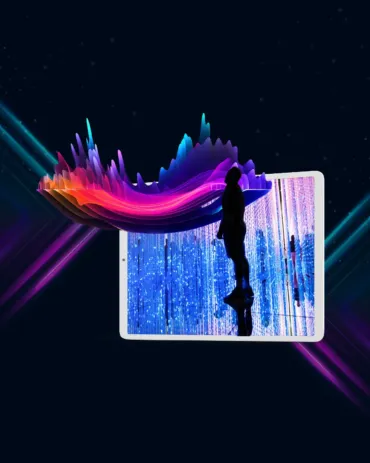 Un hombre de pie frente a una pantalla de luces coloridas en un atable con gráfico.